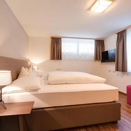 Montana Hotel 4*