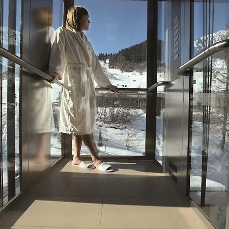 Montana Hotel 4*