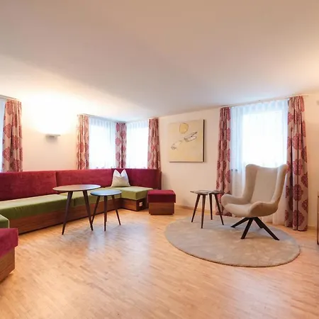 Szálloda Montana Sankt Anton am Arlberg